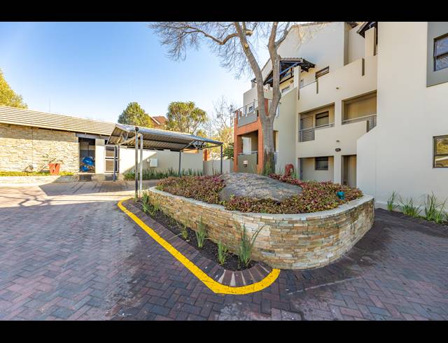 2 BEDROOM APARTMENT FOR SALE IN LONEHILL